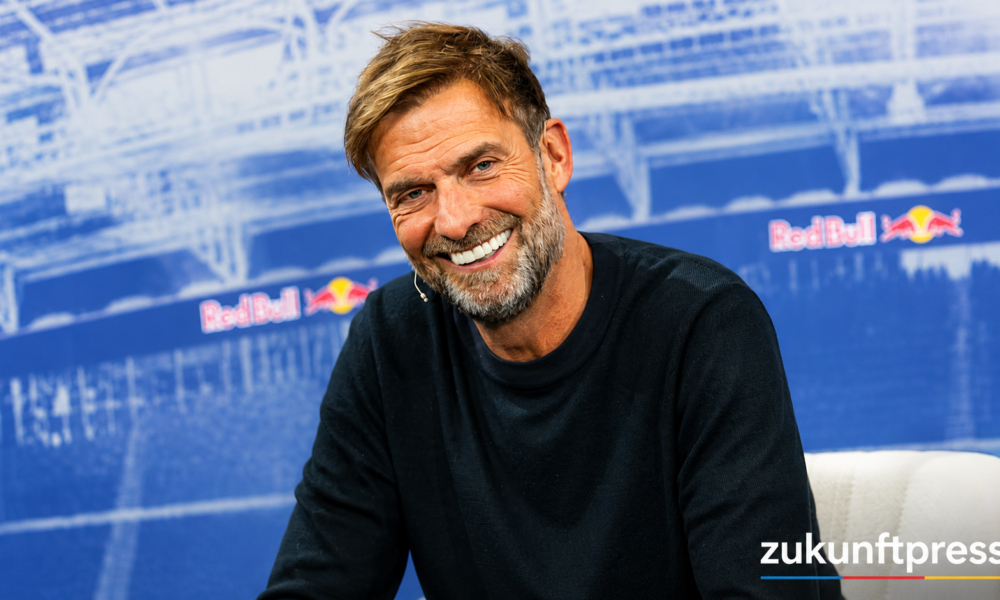 Jürgen Klopp als neuer Bundestrainer bei seiner Vorstellung beim DFB